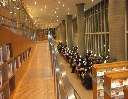 使用黄瓜视频APP免费下载防火板裝修的浦東圖書館